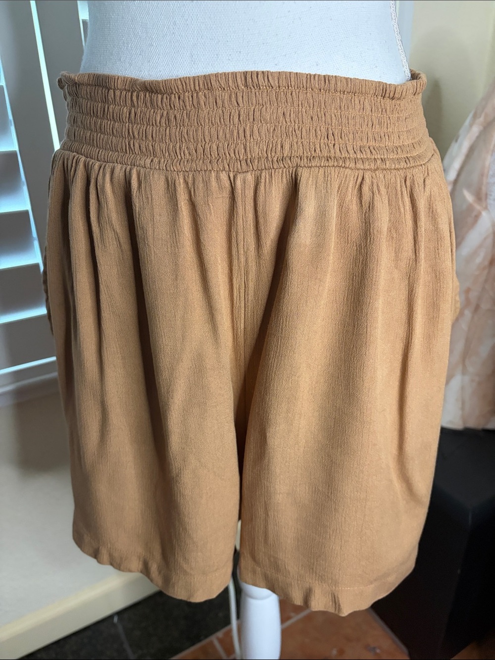 🖤🧡Honolua Tan Walking Shorts W/2” Wide Elastic waistband & 4 Pockets Size XXL